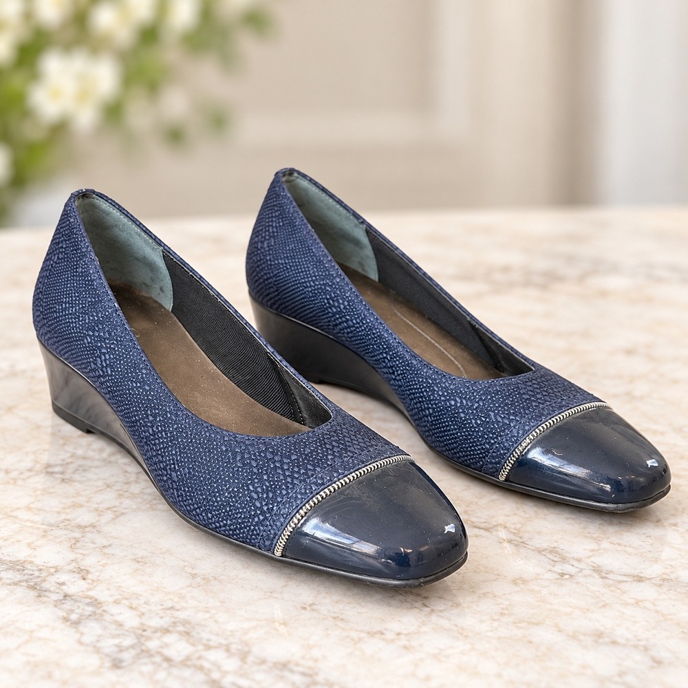 Rose Petals Walking Cradles Navy Blue Textured Patent Cap Toe Wedge Pumps 8.5N